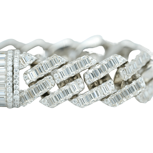 13mm White Cuban Chain Bracelet with Baguette-Cut VVS Moissanite Diamonds
