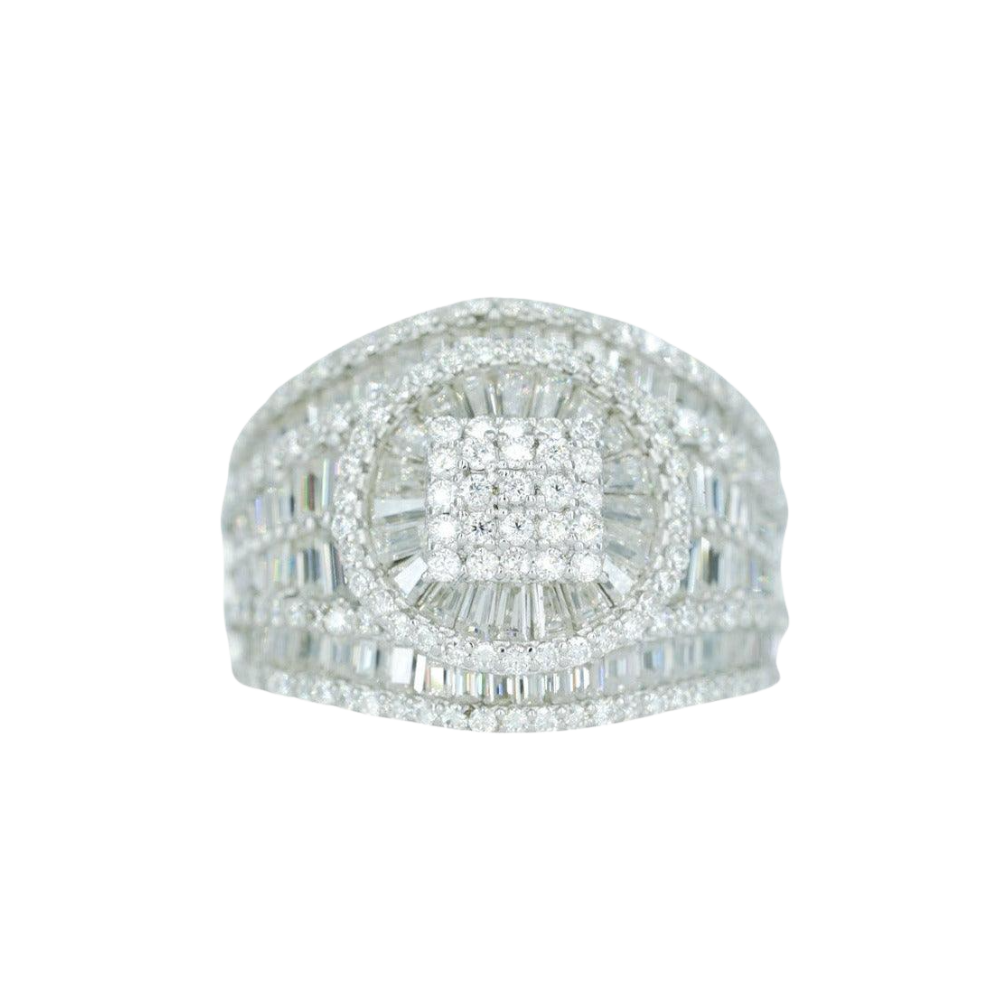 Customizable VVS Moissanite Ring Baguette & Round-Cut Design