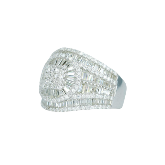 Customizable VVS Moissanite Ring Baguette & Round-Cut Design