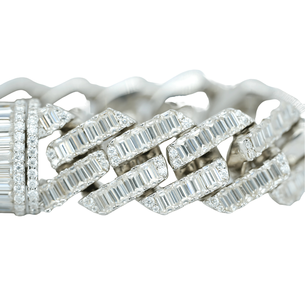 13mm White Cuban Chain Bracelet with Baguette-Cut VVS Moissanite Diamonds