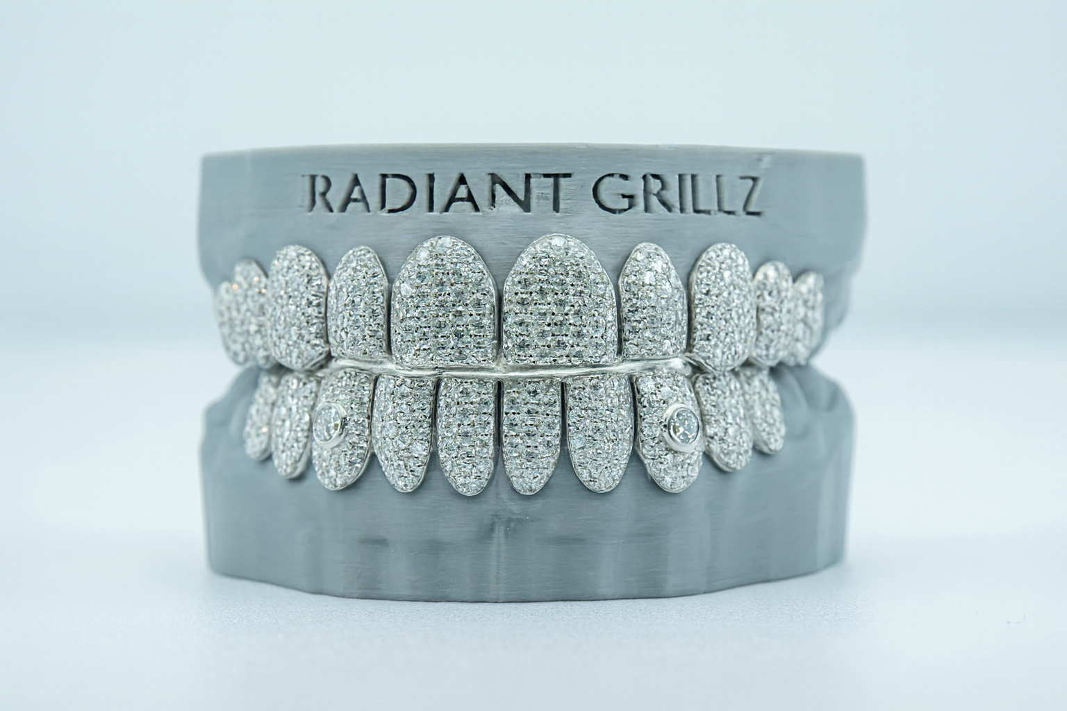 15 Pointer Stone On Fang VVS Moissanite Diamond Grillz