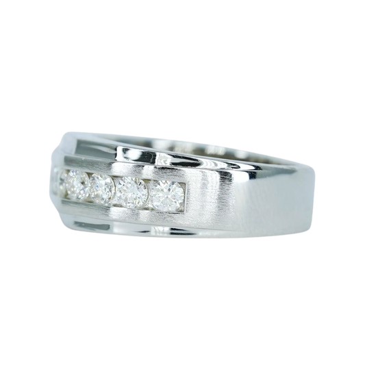 Men's Round-Cut VVS Moissanite Gemstone Ring (Model 7770)